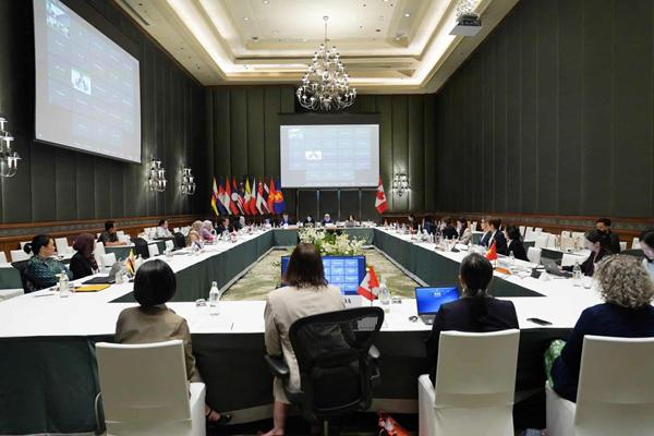 อาเซียน แคนาดา